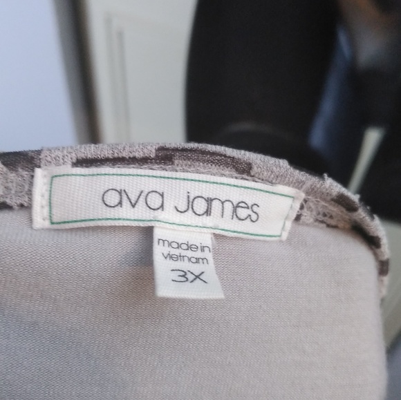 Ava james gray shirt - Picture 6 of 8